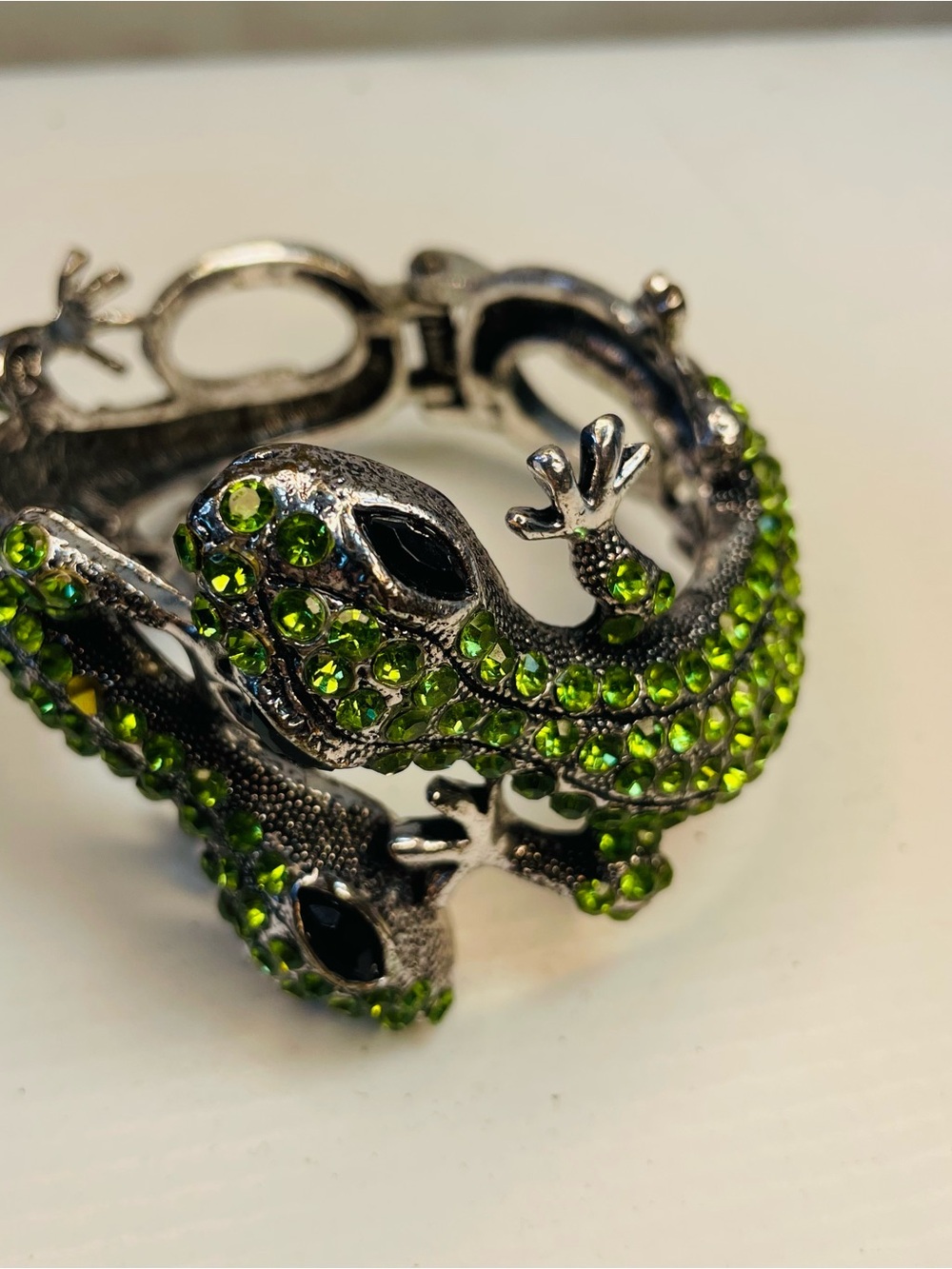 Green Lizard Gothic punk Bracelet sparkling crystals canochen Eyes black